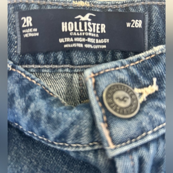 Hollister Denim - Hollister Women's Ultra High Rise Baggy Jeans